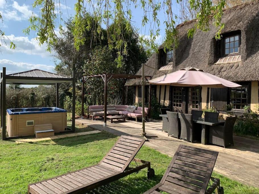 Saint-Philbert-sur-Risle Chaumiere Familiale Weekend & Vacances Paisible מראה חיצוני תמונה