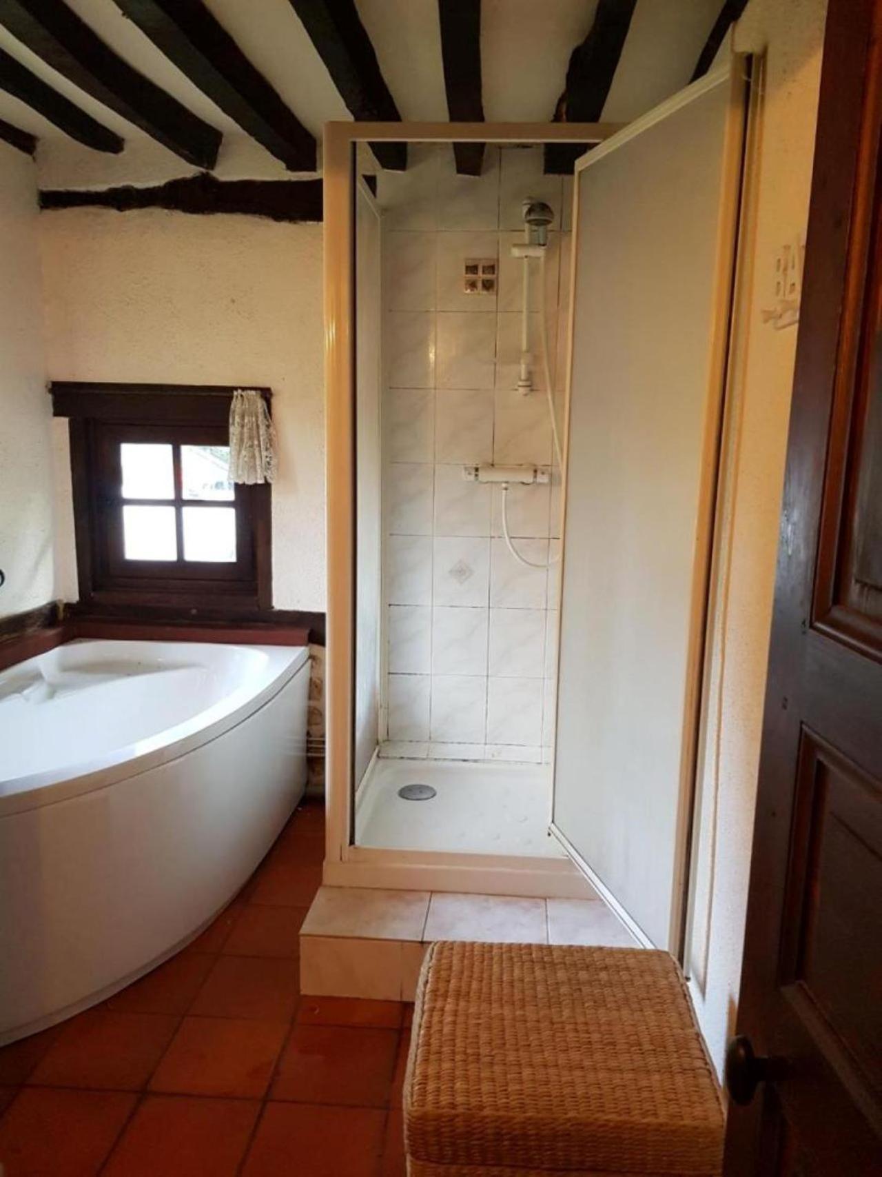 Saint-Philbert-sur-Risle Chaumiere Familiale Weekend & Vacances Paisible מראה חיצוני תמונה